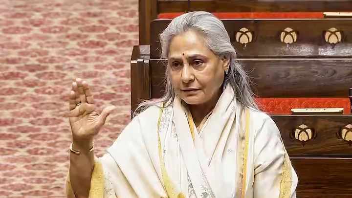 ऐसी 10 भारतीय अभिनेत्रियां, जो राजनीति में हुई शामिल! 3 भारतीय अभिनेत्रियां, जो राजनीति में हुई शामिल